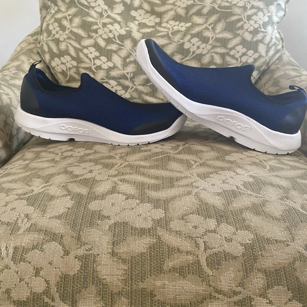 OOFOS OOmg Sport Low Mens Recovery‎ Comfort Shoes Navy Blue White US 10